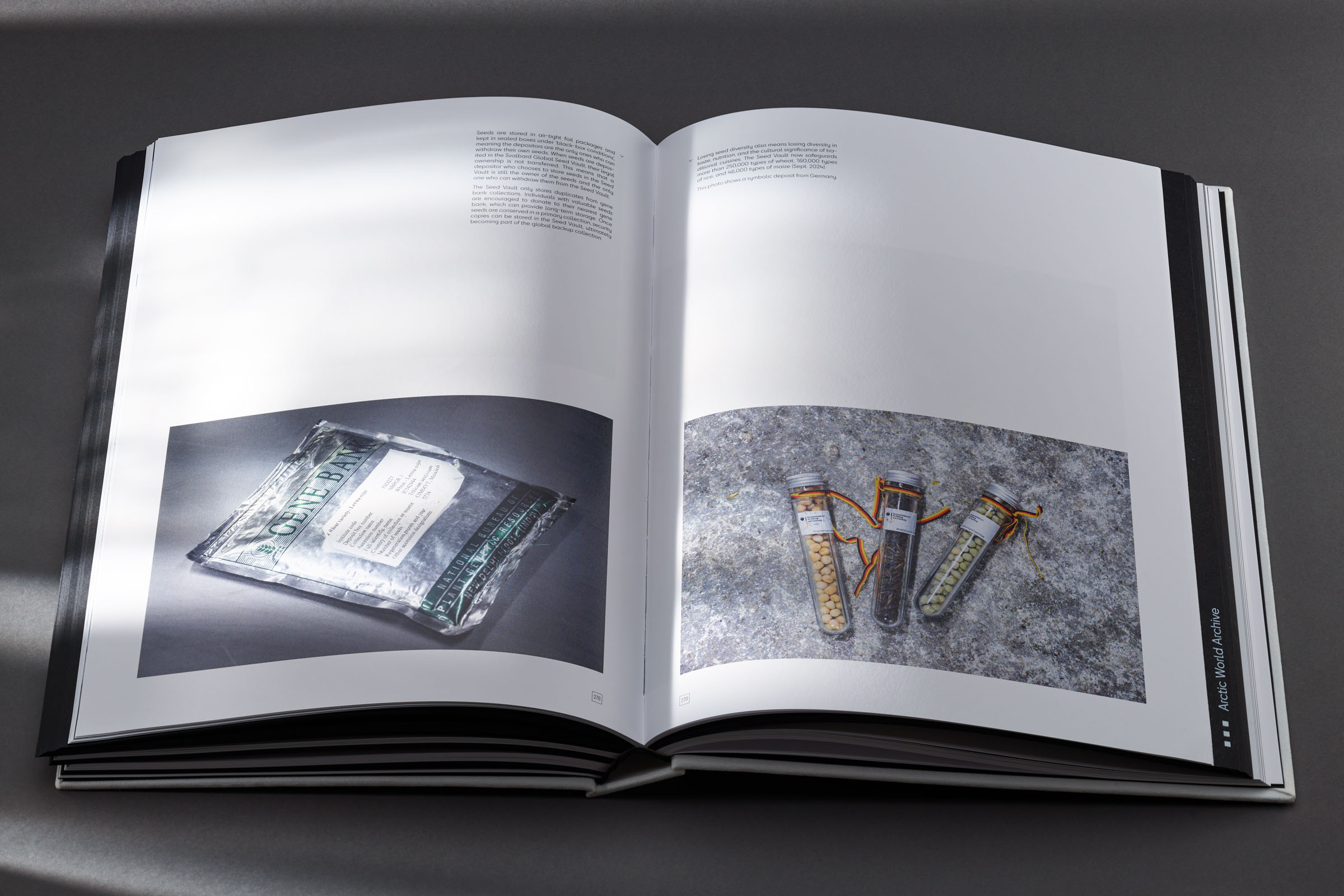 Hoogwaardige fotoreproductie op Arctic Paper in luxe boek Frozen Heritage, kleurechte afdrukken gerealiseerd door Buroform